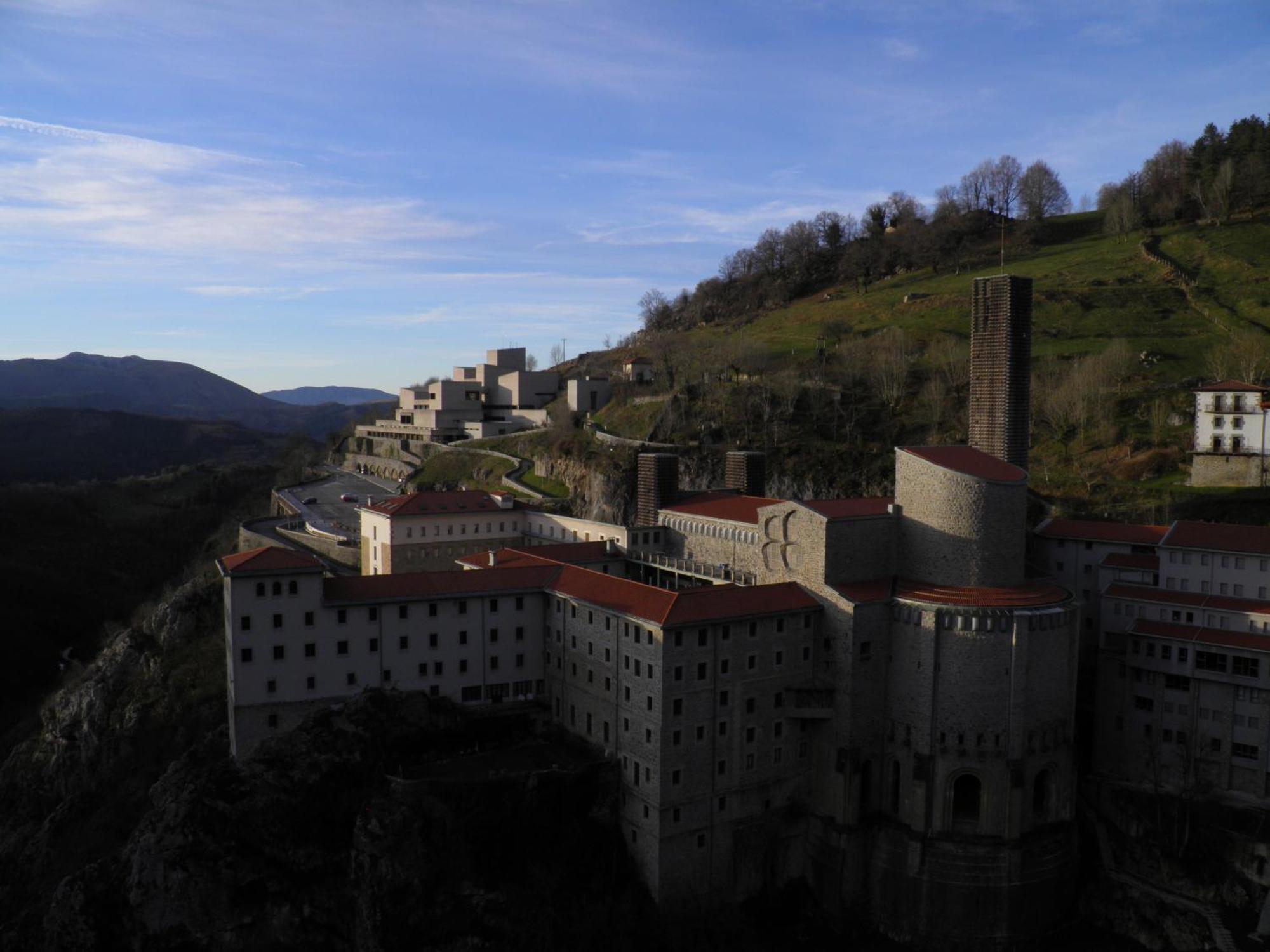 Hotel Sindika Oñate Εξωτερικό φωτογραφία